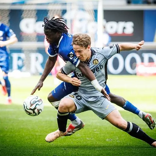 À 10 pendant une mi-temps, Anderlecht sauve un point à la Gantoise