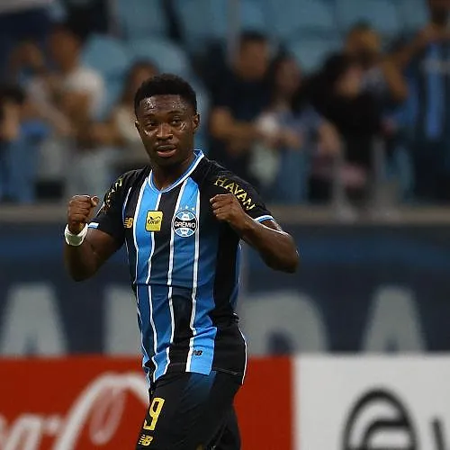 La Coupe du monde s’éloigne pour Amuzu, son club refuse de le libérer