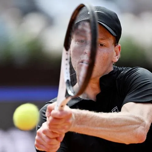 Jannik Sinner égale un record de Novak Djokovic en M1000 !