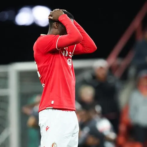 Catastrophe pour Josué Homawoo : le défenseur des Rouches s’est rompu le tendon d’Achille
