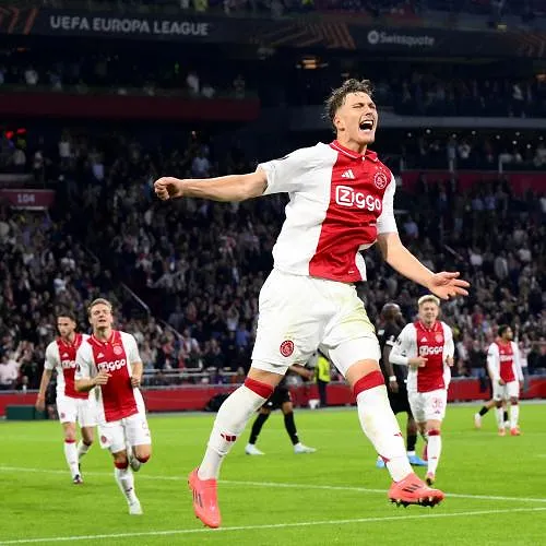 Après sa saison sensationnelle, Mika Godts est nommé pour le titre de joueur de l’année en Eredivisie