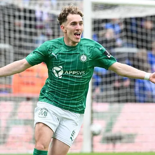 Lommel arrache un succès important face à Dender (3-2) et continue de rêver de la promotion !