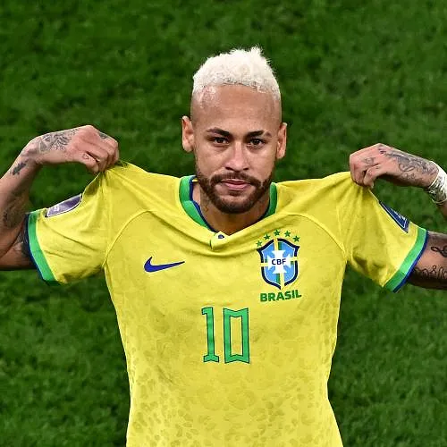 « Et merci Brésil » : Neymar tombe en larmes au moment où Ancelotti annonce la liste du Brésil