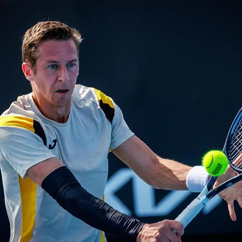 Fin de parcours à Roland-Garros pour Kimmer Coppejans et Gilles-Arnaud Bailly
