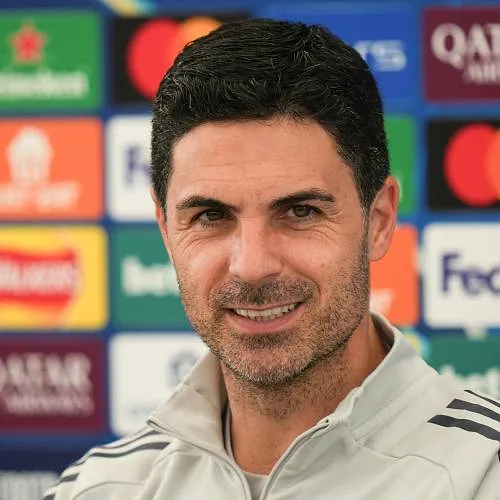 « Il pleurait et il m’a dit : « On est champions, papa » » : Mikel Arteta n’a pas osé regarder le match de City
