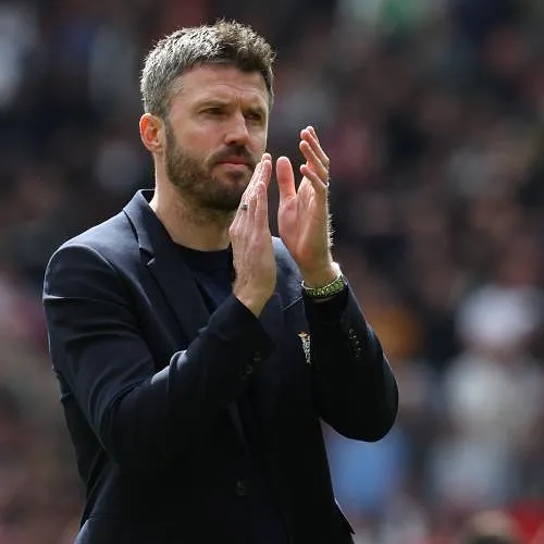 Michael Carrick confirmé à la tête de Manchester United jusqu’en 2028 !