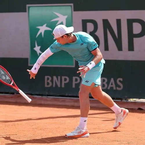 Roland-Garros : Zizou Bergs sorti d’entrée par Thomas Machac !