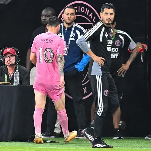 L’Argentine tremble : Lionel Messi sort sur blessure avec l’Inter Miami