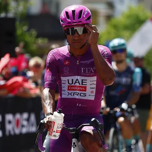 Abandon sur le Giro : Jhonatan Narvaez ne repartira pas avec le maillot cyclamen