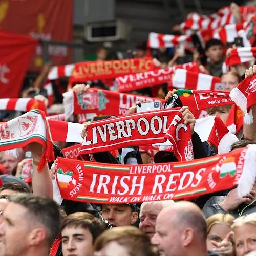 Liverpool inaugure un monument aux victimes du Heysel, 41 ans après le drame