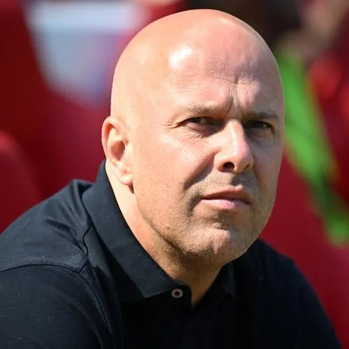 Officiel : Arne Slot et Liverpool, c’est terminé ! Andoni Iraola pressenti pour le remplacer