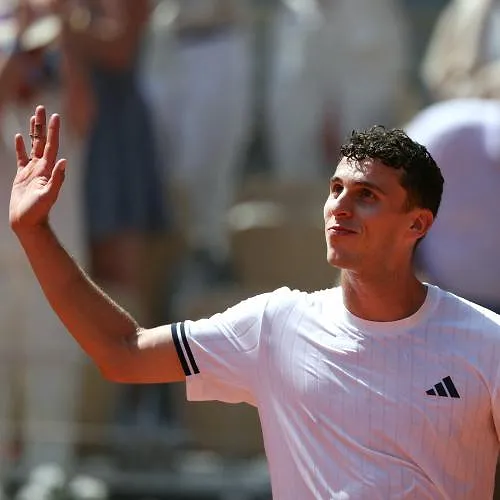 Le tombeur de Sinner remporte le 3e match le plus long de l’histoire de Roland-Garros