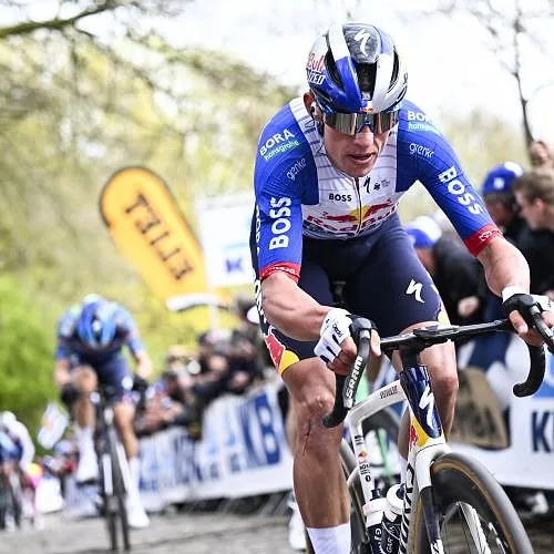 Tour de Wallonie : Laurence Pithie s’impose dans un sprint réduit après une chute massive à 2 km de la ligne