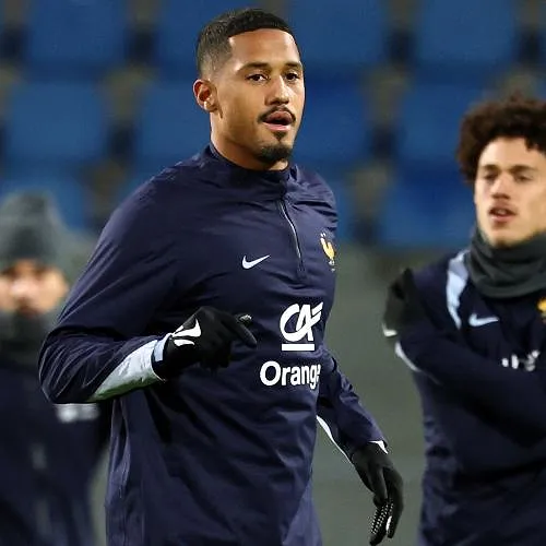 « Il va bien, s’il avait fallu jouer demain, il aurait joué » : Deschamps n’est pas inquiet pour Saliba
