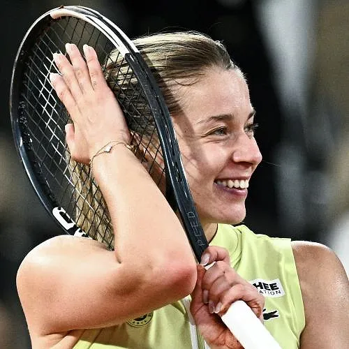 Elle ne pouvait pas payer son hôtel et sa tenue a progressivement changé : l’histoire folle de la finaliste de Roland-Garros, Maja Chwalinska