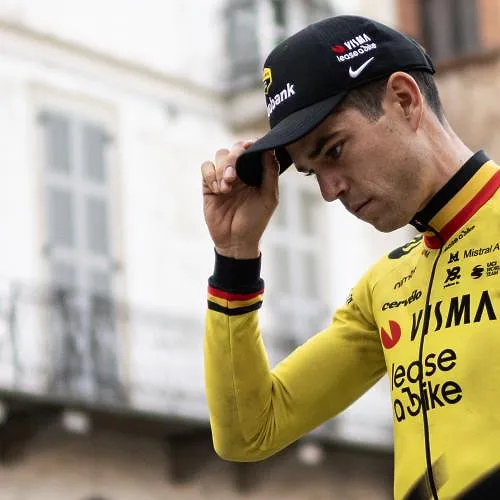 « C’est une mauvaise nouvelle » : Van Aert déplore le départ de Grischa Niermann
