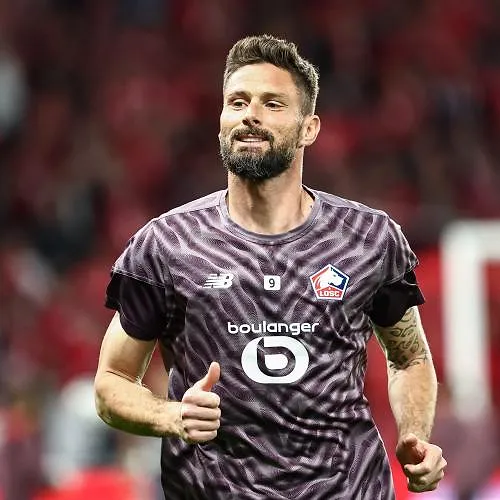 « Je me reconnais dans le projet du club » : Olivier Giroud prolonge au LOSC
