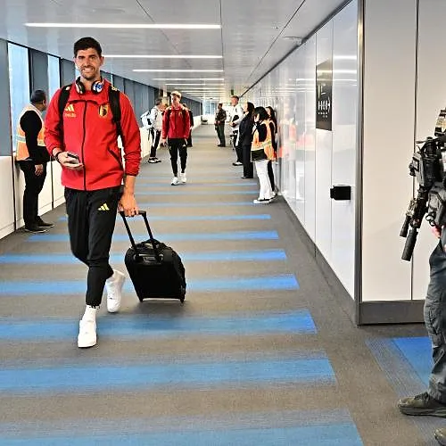 L’aventure commence : les Diables ont atterri à Seattle après un peu moins de dix heures de vol (photos)