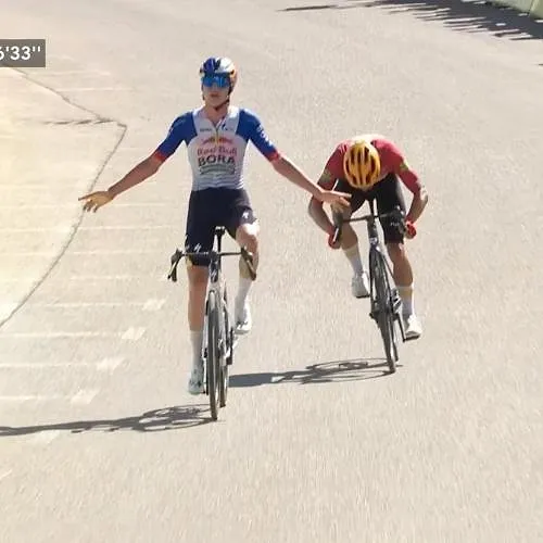 Maxim Van Gils remporte la sixième étape du Tour Auvergne Rhône-Alpes, statu quo chez les leaders