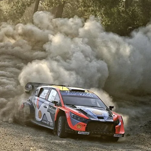 Rally van Griekenland : Ott Tänak pakt eindzege, Thierry Neuville wordt vijfde