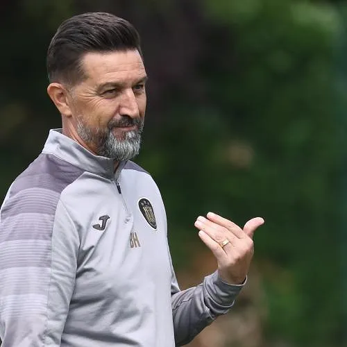 Huerta, Ozcan, Bertaccini: Hasi geeft updates over zijn groep voor Anderlecht - Sheriff Tiraspol