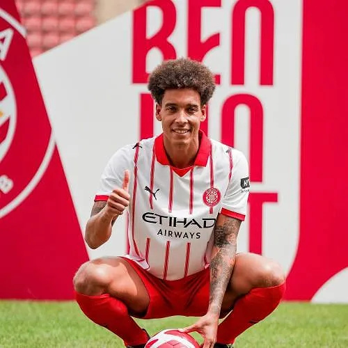 Axel Witsel rechtvaardigt zijn keuze voor Girona: “De coach wil me op het middenveld laten spelen”