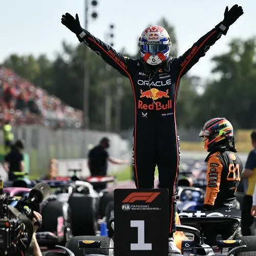 F1 Italië : ontketende Max Verstappen geeft McLaren-bolides het nakijken en pakt de zege in Monza