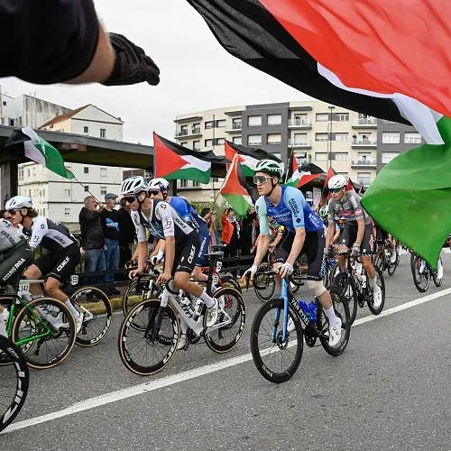 Organisatie van Vuelta wil van geen stoppen weten: «Wij gaan verder, Madrid is ons doel»