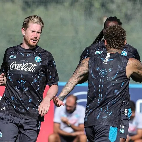 Na zijn misnoegde gebaren richting Conte kent Kevin De Bruyne zijn sanctie