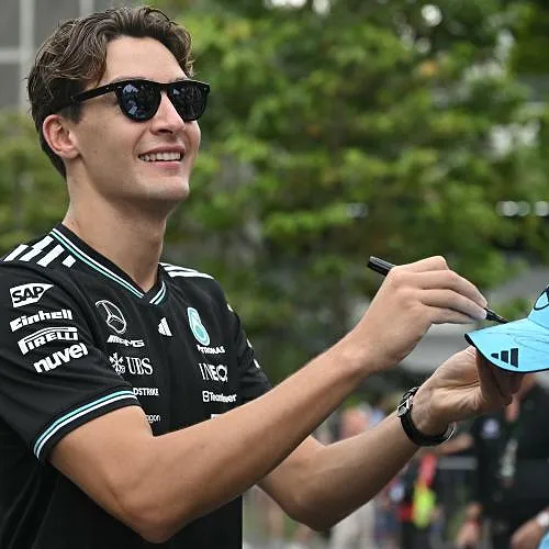 Formule 1: George Russell (Mercedes) pakt eerste pole position van het seizoen