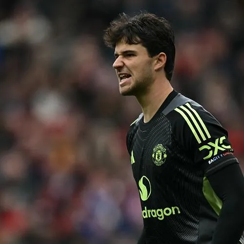 Eindelijk basisspeler: Senne Lammens houdt eerste clean sheet van het seizoen voor United!