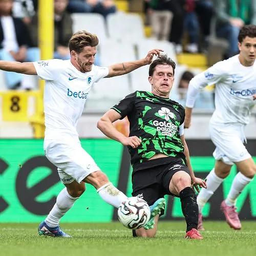 Racing Genk geeft twee keer een voorsprong weg tegen Cercle Brugge