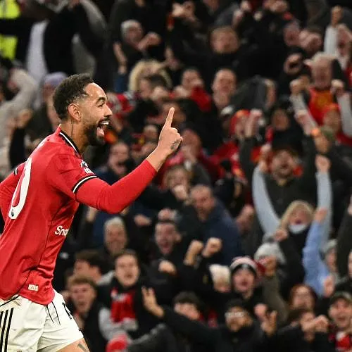 Man United boekt 4-2-zege tegen Brighton, Dortmund wint in extremis van Keulen