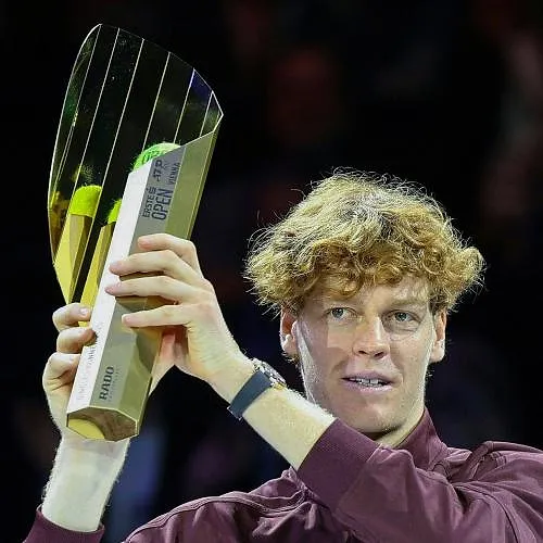 Jannik Sinner verslaat Alexander Zverev en wint het ATP 500-toernooi van Wenen