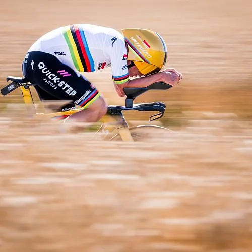 Evenepoel keert terug in de windtunnel: «Geen andere renner heeft ooit ons hoofdkwartier zo vaak bezocht»