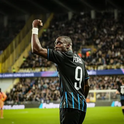 Mooie beloning voor Carlos Forbs: de Brugse speler is geselecteerd voor Portugal!