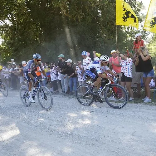 Gianni Vermeersch blikt terug op zijn aanvaring met Remco Evenepoel: “We hebben er tijdens het teambuildingmoment om gelachen”