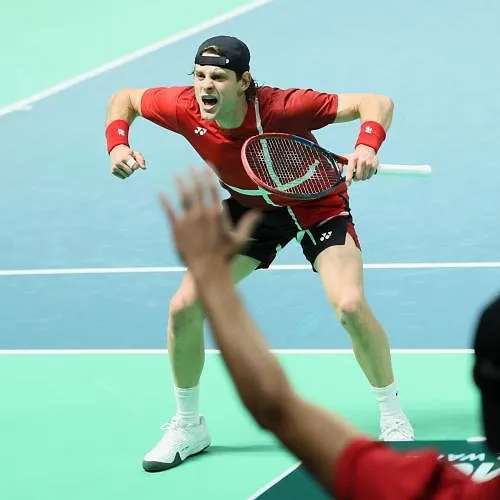 Bergs klopt Rinderknech: Red Aces verslaan Frankrijk en bereiken halve finales van de Davis Cup