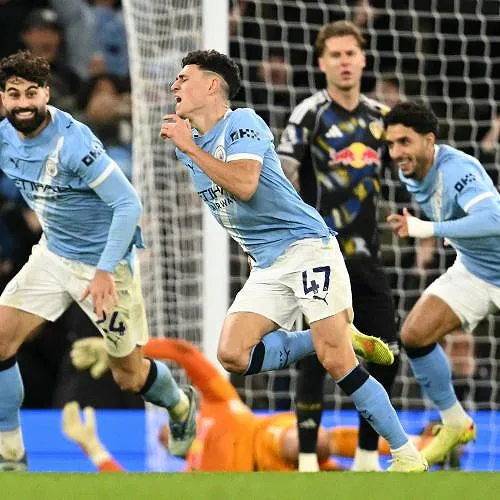 Foden schenkt Man City late thuiszege tegen Leeds