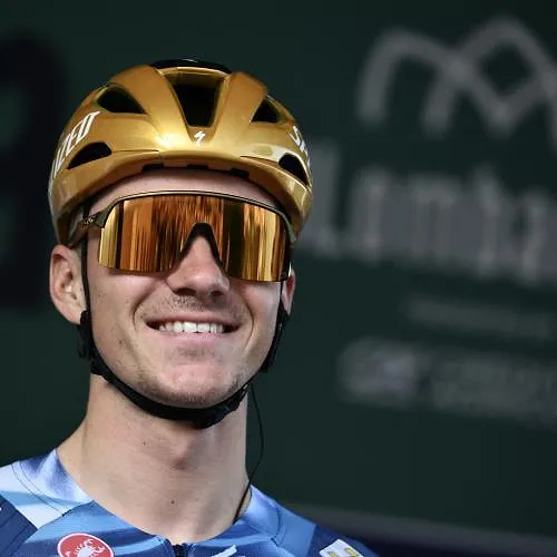 Geen Giro of Ronde van Vlaanderen voor Evenepoel: hij richt zich op de Tour de France naast Lipowitz en Roglic - Marco BERTORELLO / AFP