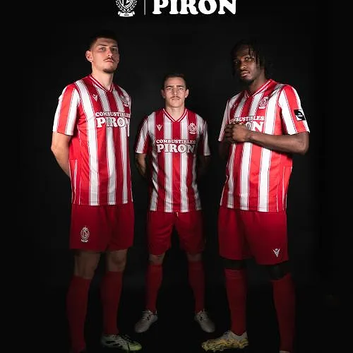 Standard stelt een nieuw shirt voor: dit is het tenue dat de Rouches dit weekend tegen OHL zullen dragen!