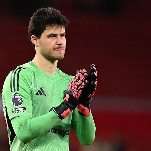 Prachtige beloning voor Senne Lammens in Premier League