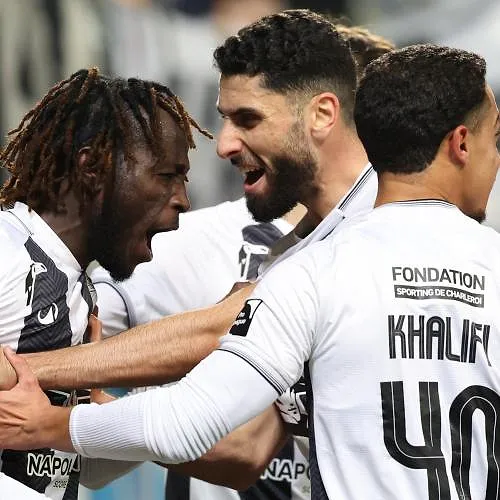 Pro League: Parfait Guiagon redt gelijkspel voor Charleroi in de slotminuten (2-2)