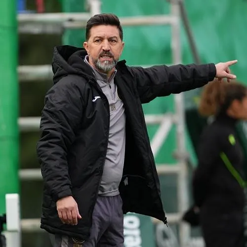 Hasi bevestigt dat Anderlecht in januari een spits wil aantrekken: “Het WK zou in ons voordeel kunnen spelen”