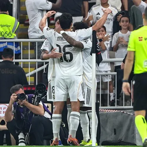 Real Madrid daagt Barça uit in Supercup-finale