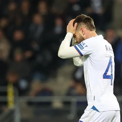 Het ongepaste gebaar van Nicolas Raskin: Rode Duivel in Schotland het onderwerp van een politieonderzoek!