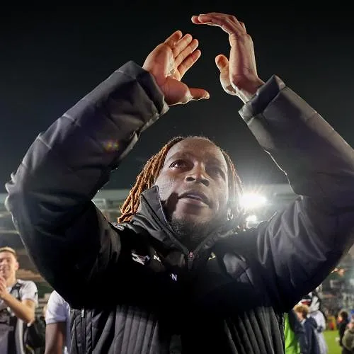 Uitstekende avond voor Sporting Charleroi: Parfait Guiagon verlengt zijn contract! (video)