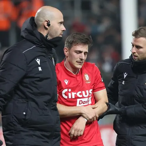 Zware klap voor Standard: Nielsen lijdt aan een elleboogbreuk en zou 6 tot 8 weken out zijn!