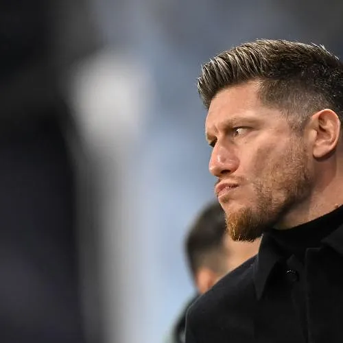 Nieuwe tegenvaller voor Pocognoli: Wout Faes geblesseerd uitgevallen tegen Le Havre