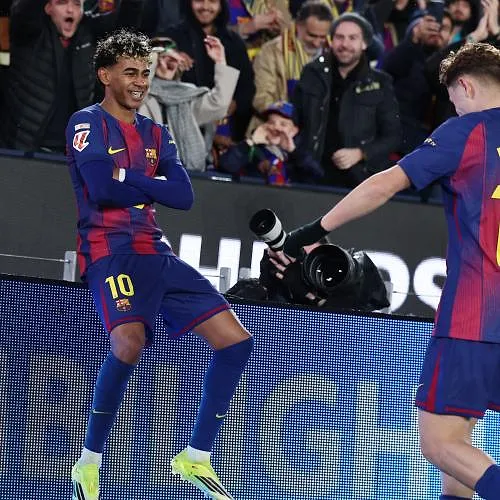 Kijk naar het juweel van Lamine Yamal tegen Oviedo! (video)